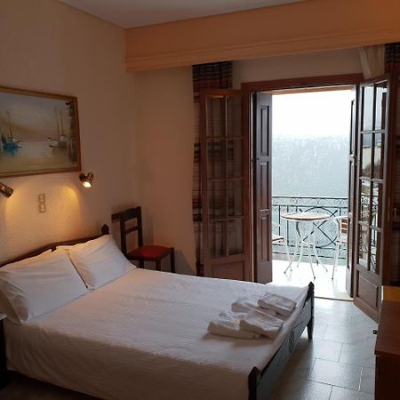 Apollo Hotel Delphi Bagian luar foto