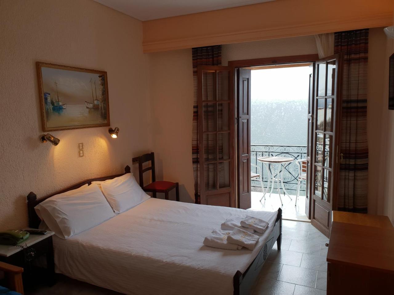Apollo Hotel Delphi Bagian luar foto